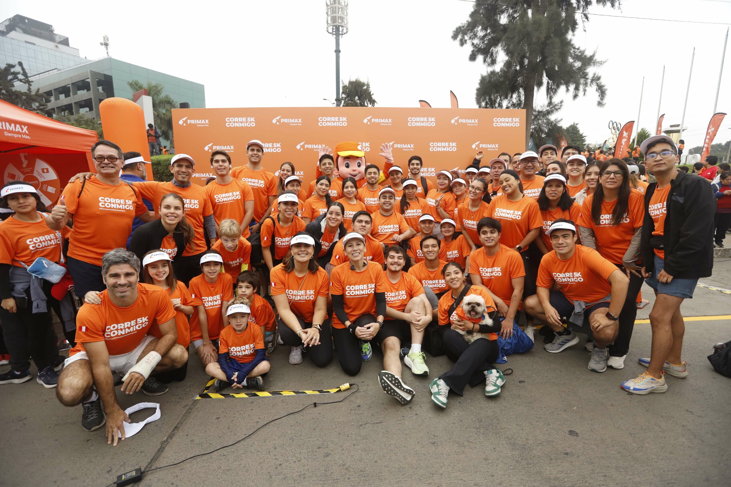 Más de 5 mil personas participaron en la 20.ª edición de la carrera Corre Conmigo 5K, una jornada que reafirmó el compromiso con la inclusión